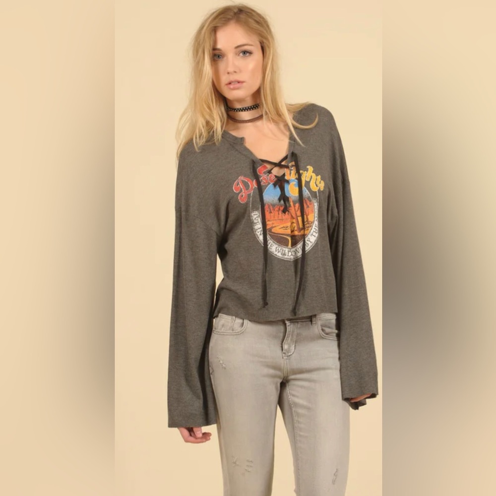 Vintage Havana bell sleeve lace up desert nights top